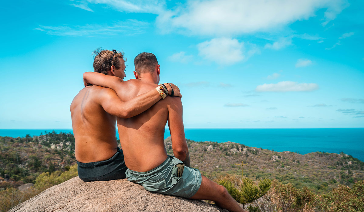 8 Reasons it’s better to travel with a partner