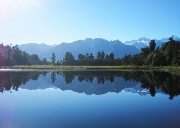 Lake Matheson New Zealand is a backpackers paradise