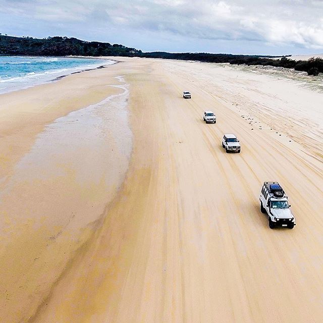 Drive around Fraser Island safely on a guided group tour