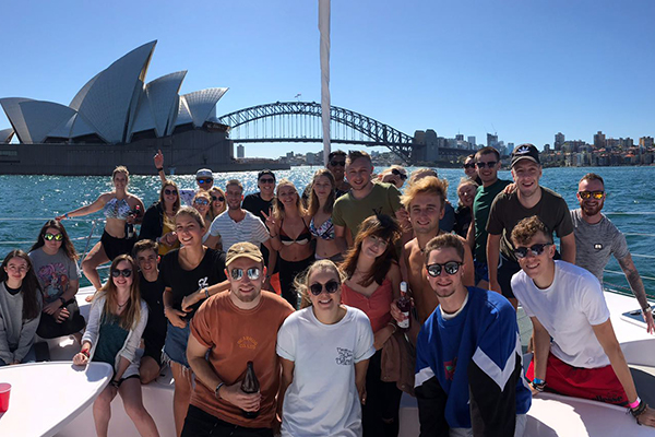 DAY 2 Explore Sydney Harbour 