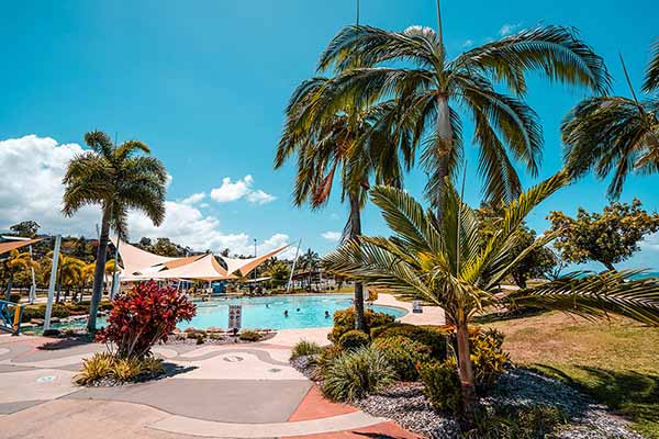 AIRLIE BEACH