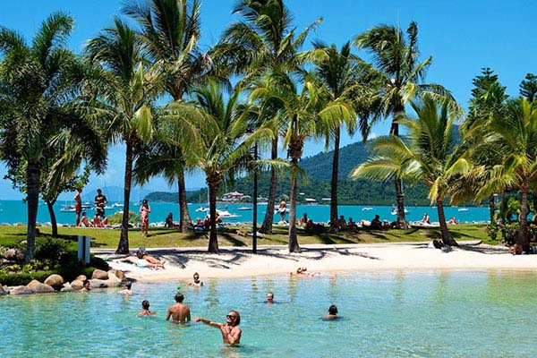 DAY 11 AIRLIE BEACH
