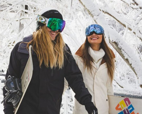 Oz-Snow-Adventure-Package-Group-Tour