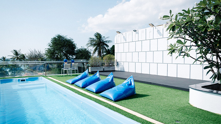 Where We Stay Thailand Group Tour Bear Hostel Phuket Pool